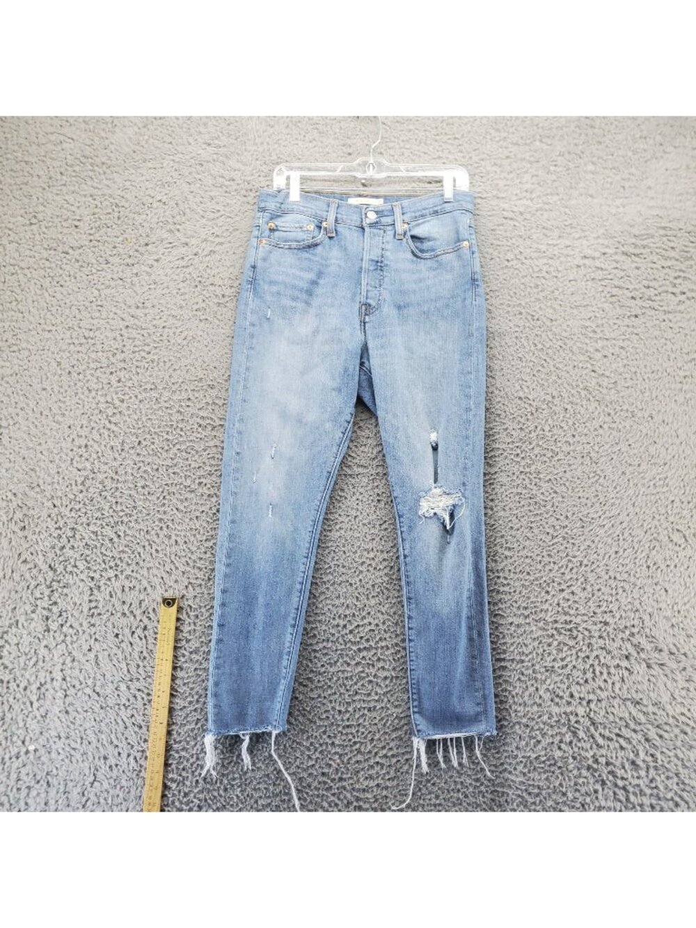 Levis Jeans Womens 30 Blue Wedgie Skinny Distressed Raw Hem Denim *Read*